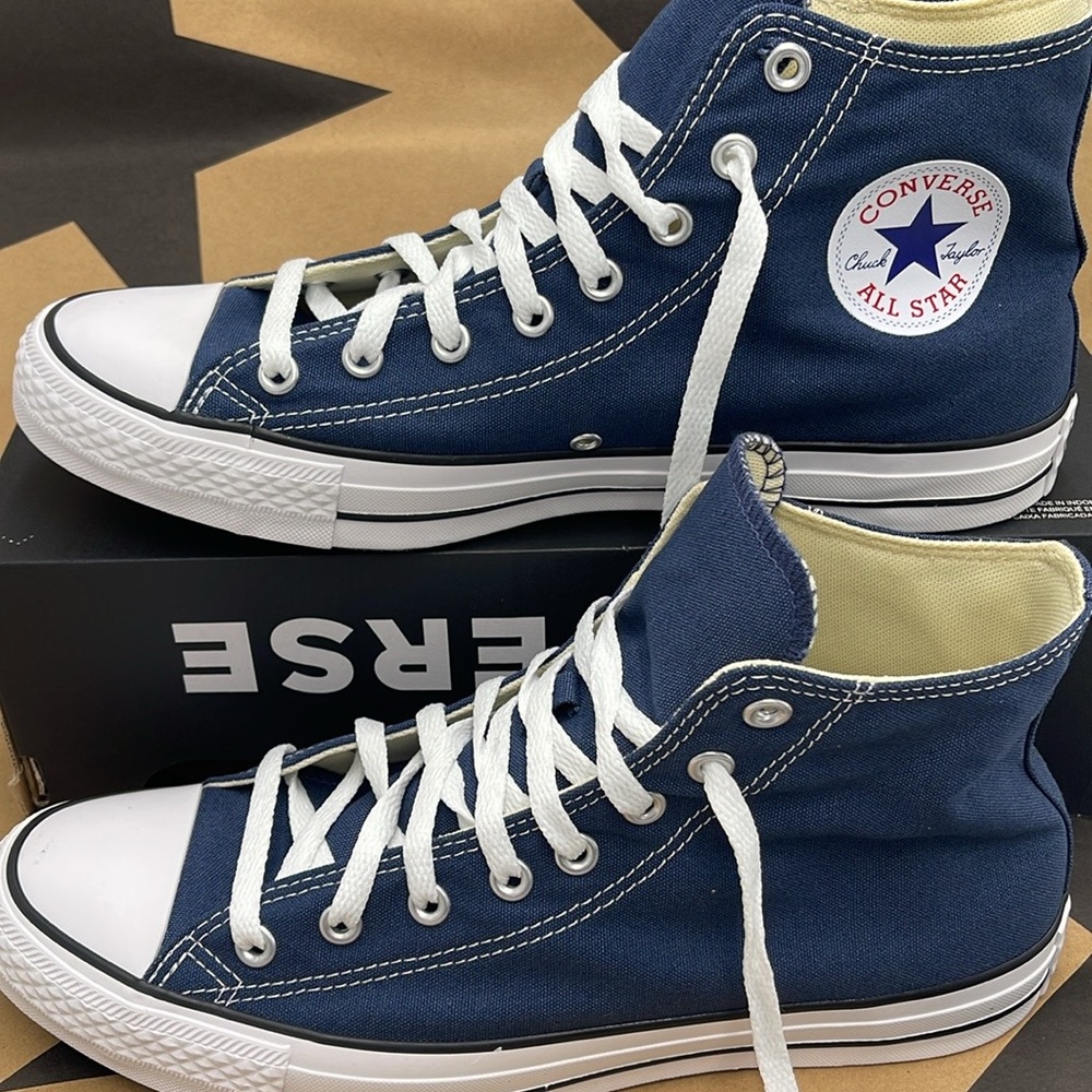 Converse Men's Blue High-Top Sneakers Classic Colors Navy - Picture 4 of 16